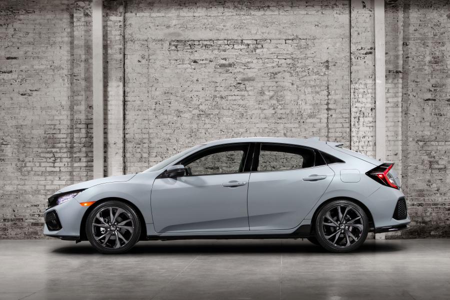  Honda Civic Sport Touring Hatchback (FK7) 2016 года  (NA) (фото 2 из 55)